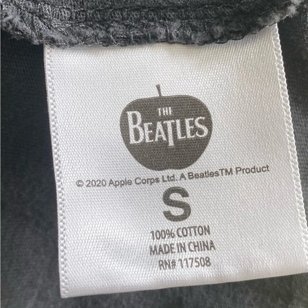 Elizabeth and James Vintage Style BEATLES Rubber Soul Rock T-shirt-Size Small! - Picture 5 of 5